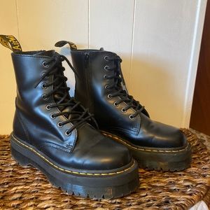 Dr Martens Jadon boot